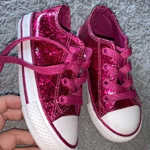 New toddler fushia converse size 8